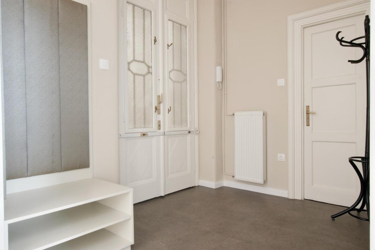 Standard Apartment By Hi5 - Kecskemeti Street Suite ブダペスト エクステリア 写真