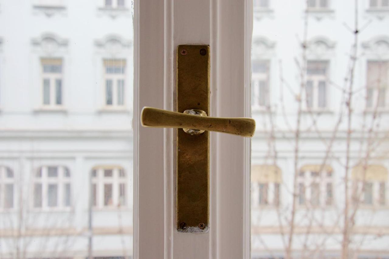 Standard Apartment By Hi5 - Kecskemeti Street Suite ブダペスト エクステリア 写真