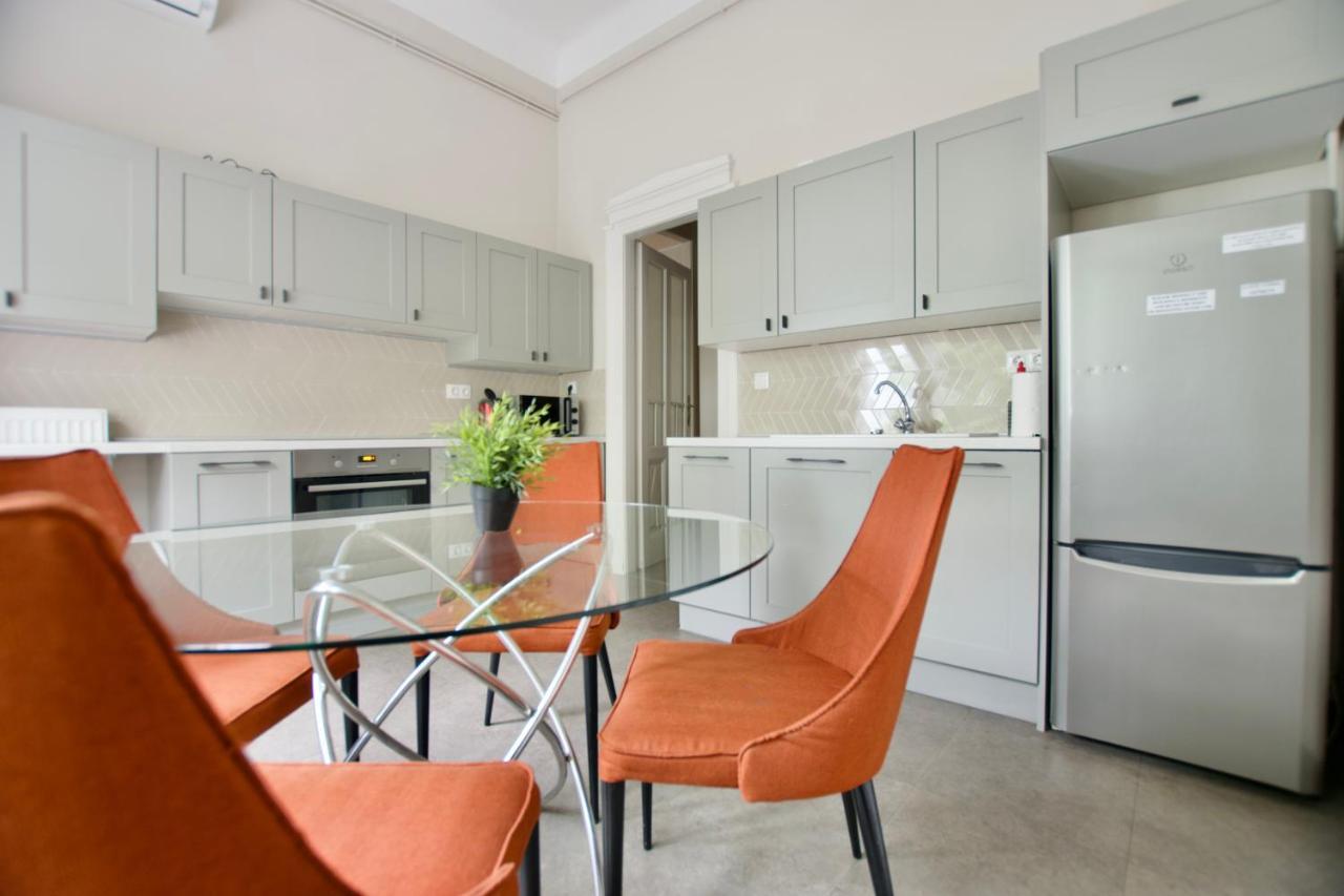 Standard Apartment By Hi5 - Kecskemeti Street Suite ブダペスト エクステリア 写真