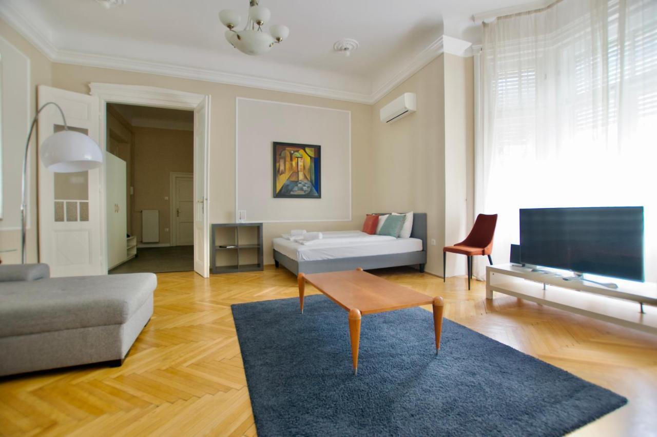 Standard Apartment By Hi5 - Kecskemeti Street Suite ブダペスト エクステリア 写真
