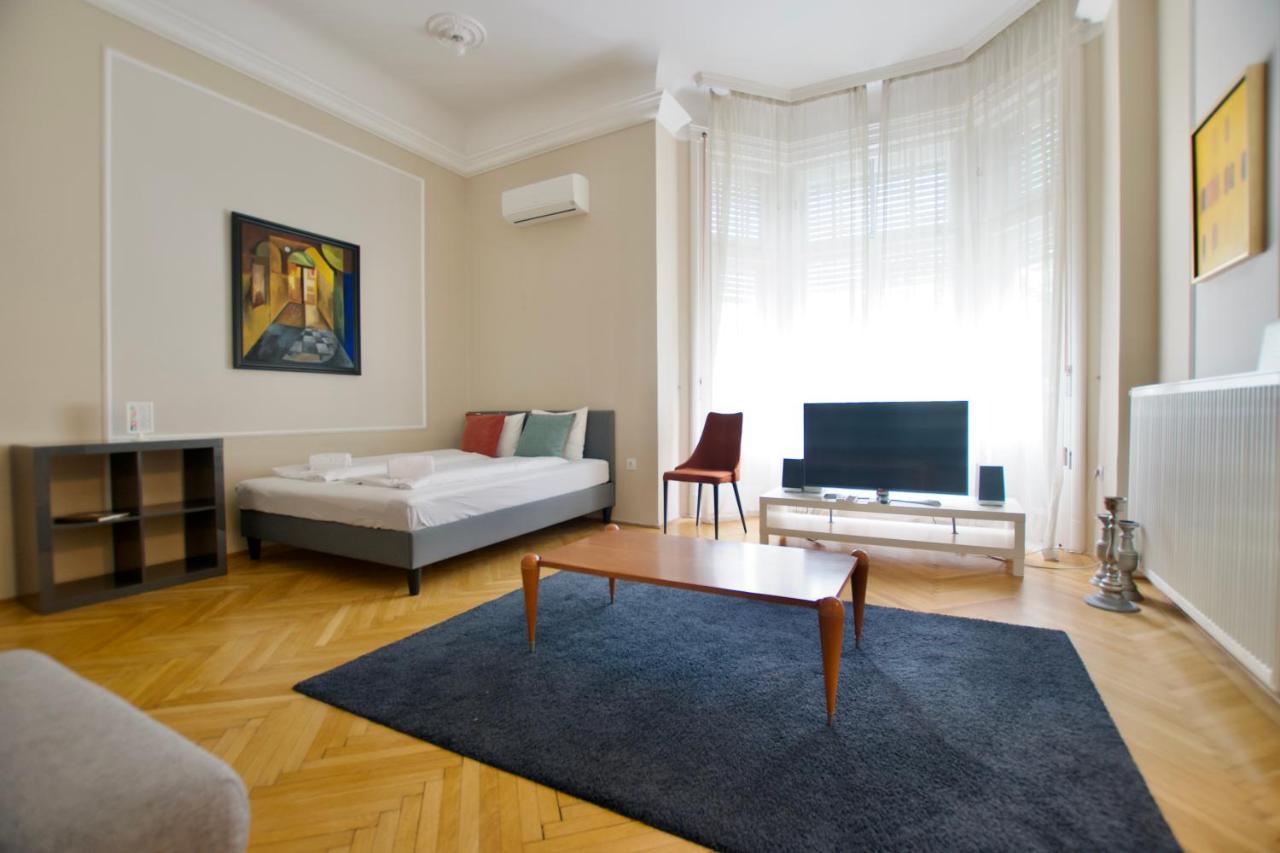 Standard Apartment By Hi5 - Kecskemeti Street Suite ブダペスト エクステリア 写真